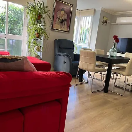 Triana Family Apartment *